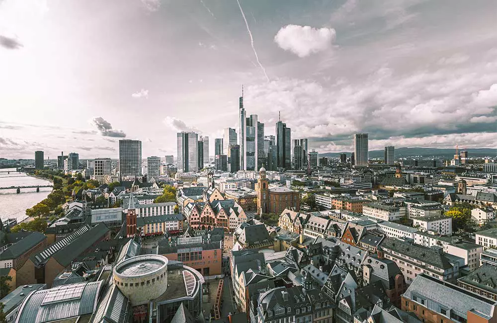 Frankfurt Skyline Vogelperspektive